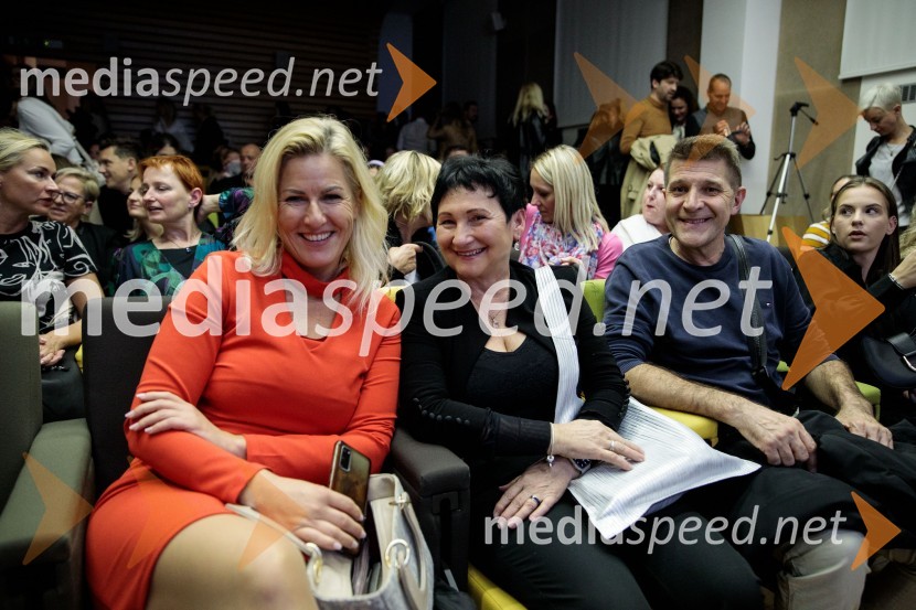 Predstavitev knjige Nine Osenar, V objemu življenja