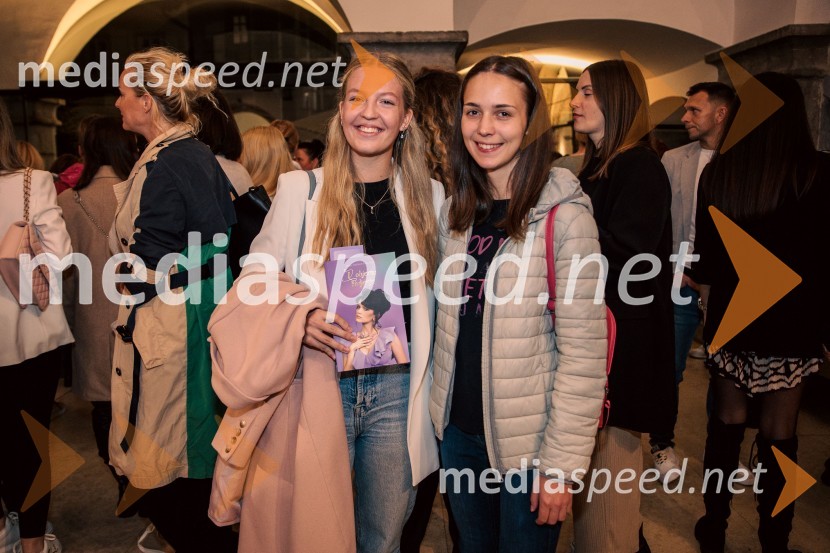 Predstavitev knjige Nine Osenar, V objemu življenja