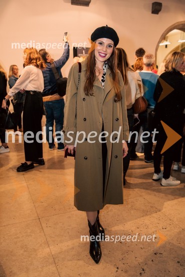  Flora Ema Lotrič, pevkaPredstavitev knjige Nine Osenar, V objemu življenja