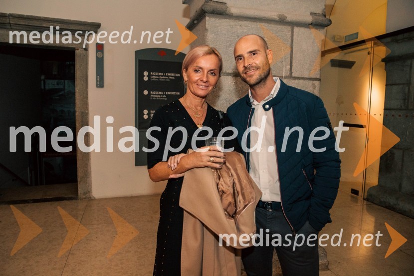 Predstavitev knjige Nine Osenar, V objemu življenja