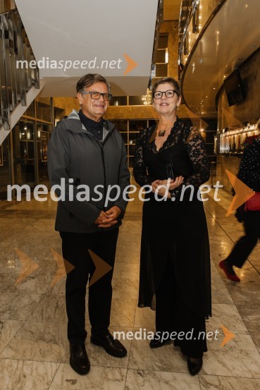  ... ;  Mirjam Drnovšček, direktorica, SNG Nova GoricaGeorge Kaplan, premiera satirične komedije v SNG Nova Gorica