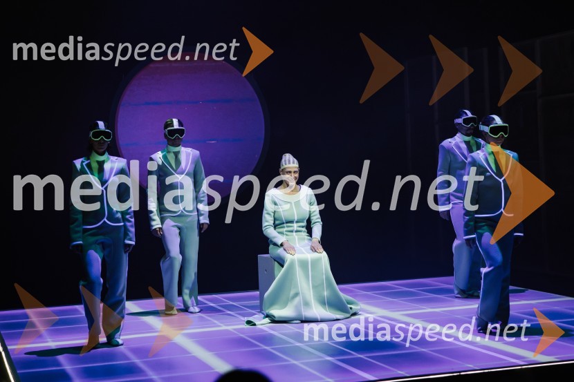  Tina Skvarča, igralkaGeorge Kaplan, premiera satirične komedije v SNG Nova Gorica