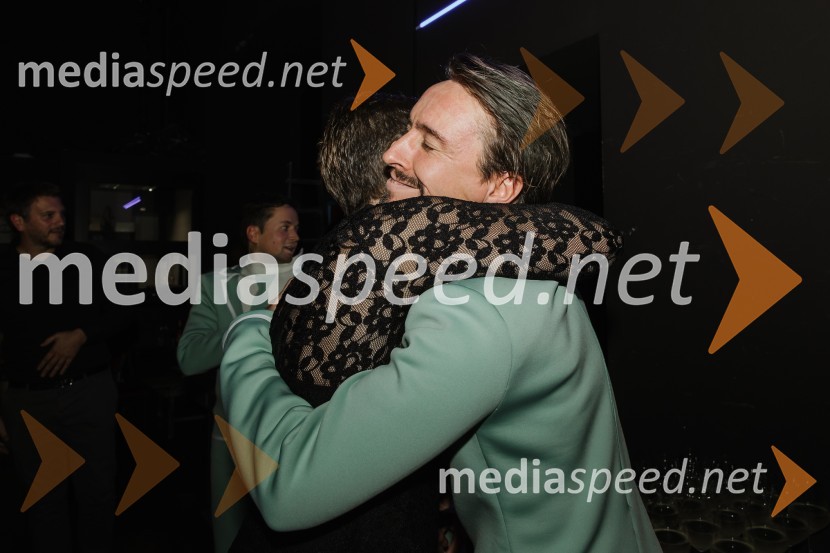  Mirjam Drnovšček, direktorica, SNG Nova Gorica;  Jure Kopušar, igralecGeorge Kaplan, premiera satirične komedije v SNG Nova Gorica