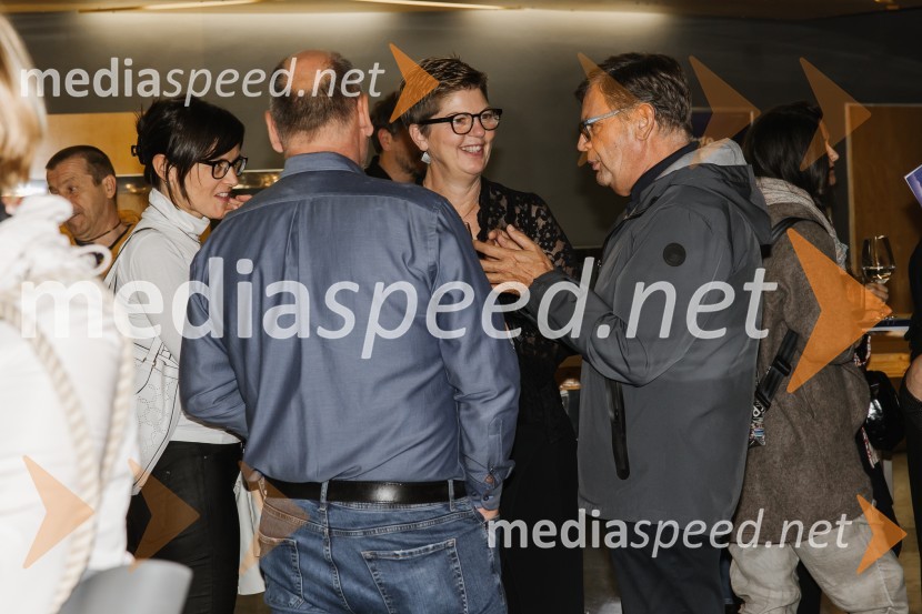  Mirjam Drnovšček, direktorica, SNG Nova GoricaGeorge Kaplan, premiera satirične komedije v SNG Nova Gorica