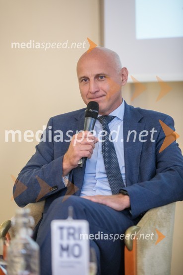  Miro Cepec, glavni operativni direktor SKB bankeČaj z razlogom: Kaj se lahko poslovneži naučijo od športa?