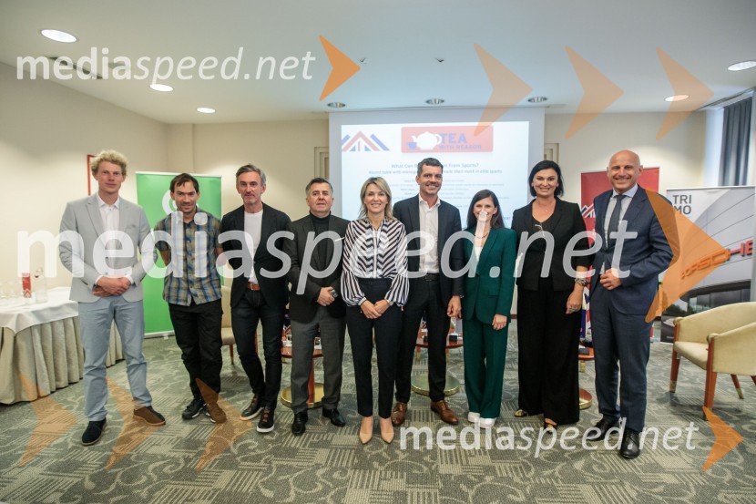  Tom Livingstone, svetovno znani alpinist in avtor;  Aleš Česen, alpinist;  Marko Lukić, lastnik in direktor družbe Lumar IG;  Božo  Černila, direktor, Trimo;  Barbara Uranjek, direktorica, Britansko-slovenska gospodarska zbornica;  Luka Vesnaver, predsednik Britansko-slovenske gospodarske zbornice in partner v ION Advisory;  Melanija Šober;  Simona Špilak, direktorica, BOC Institute;  Miro Cepec, glavni operativni direktor SKB bankeČaj z razlogom: Kaj se lahko poslovneži naučijo od športa?