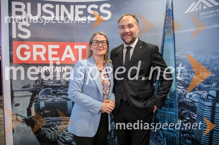  Nataša Arko,  client partner, BOC Institute;  Mart D. Buh, vodja poslovnega razvoja, Britansko-slovenska gospodarska zbornicaČaj z razlogom: Kaj se lahko poslovneži naučijo od športa?