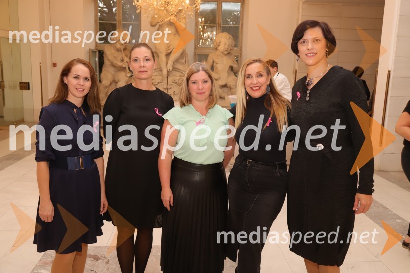  ... ;  ... ;  ... ;  Katja Toplak, Perfect Dresscode s Katjo;   Marjeta Rak NamestnikRoza oktober 2023, modna revija