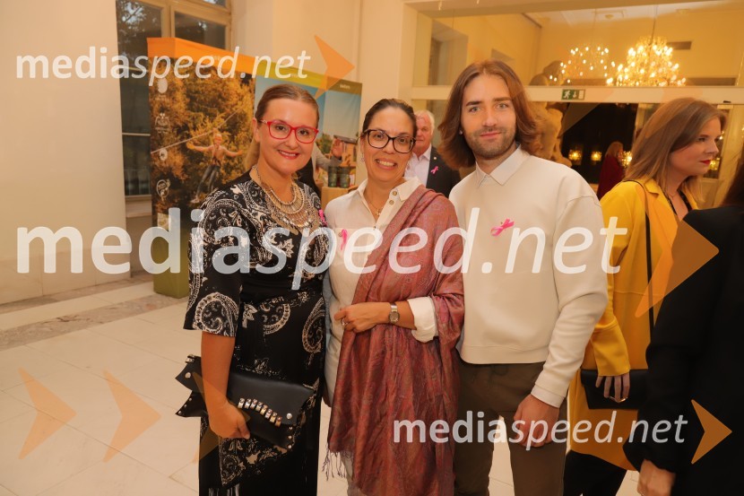  ... ; dr. med Maja Ravnik, predstojnica Oddelka za onkologijo v UKC Maribor;  ... Roza oktober 2023, modna revija