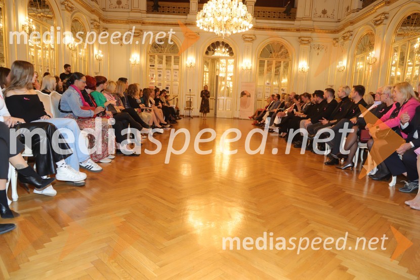 Roza oktober 2023, modna revija