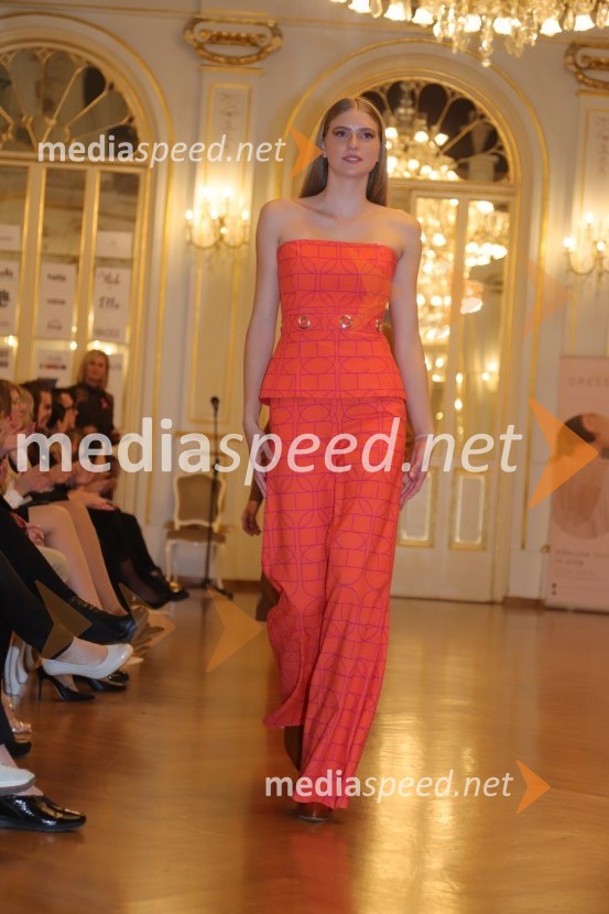  Eva Čokl, manekenkaRoza oktober 2023, modna revija