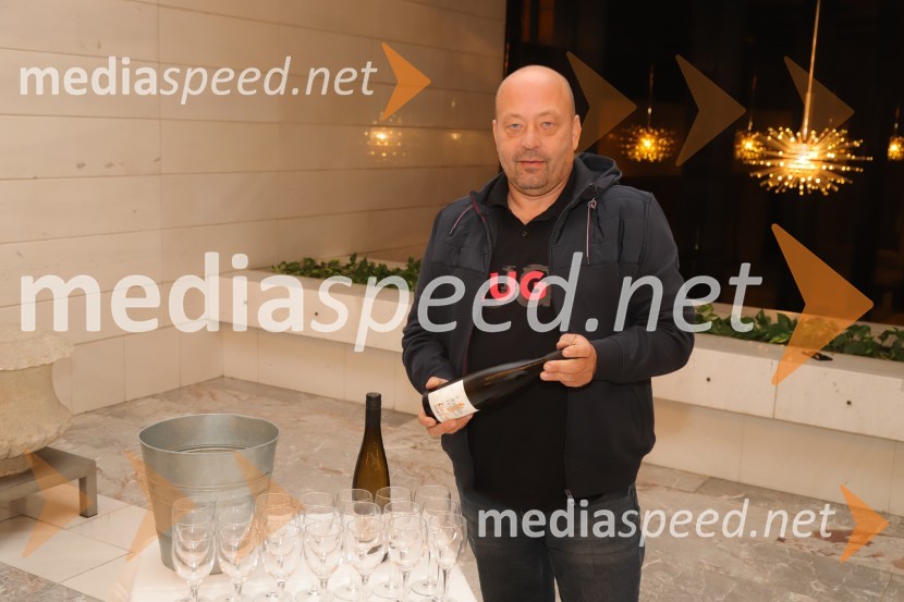  Boštjan Protner, vinar, Hiša Joannes ProtnerRoza oktober 2023, modna revija