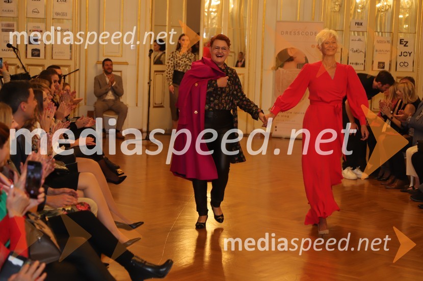  ... ;  Barbra Drnač, novinarka, plesalka, koreografinja in televizijska voditeljicaRoza oktober 2023, modna revija