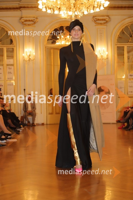  Eva Čokl, manekenkaRoza oktober 2023, modna revija