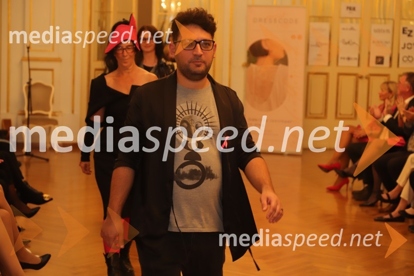  David Bacali, modni oblikovalecRoza oktober 2023, modna revija