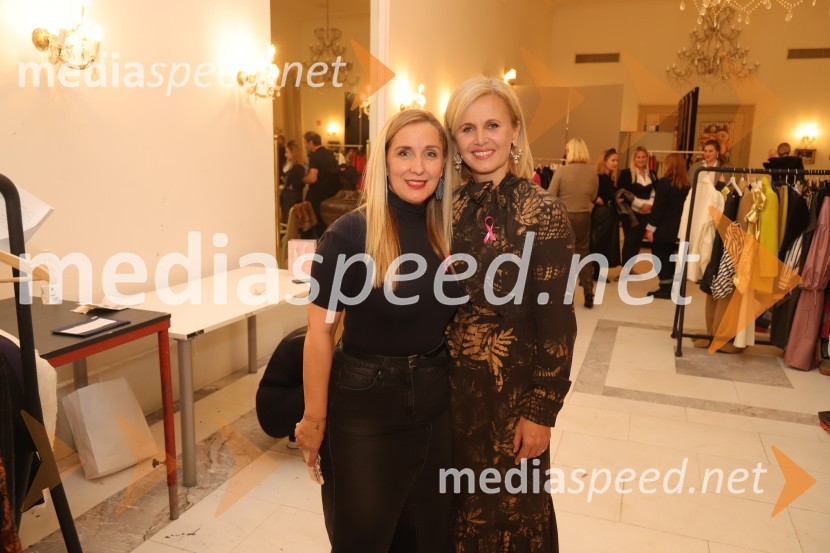  Katja Toplak, Perfect Dresscode s Katjo;  Anita  Mlakar, moderatorka in svetovalka za odnose z javnostmiRoza oktober 2023, modna revija