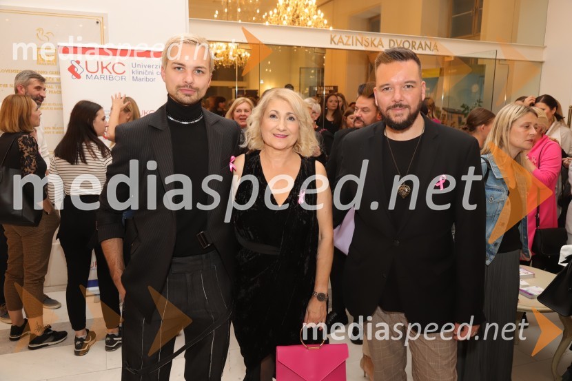  David Hojnik, modni oblikovalec DH fashion;  Zvezdana Maurič Vražič, predsednica DBPR Štajerske Maribor;  Denis Bende Živčec, novinar, VečerRoza oktober 2023, modna revija