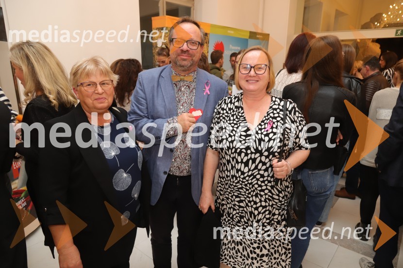  Andreja Bračič;  Borut Ambrožič,  predsednik Zveze Slovenska unija pacientov;  Alenka KorotajRoza oktober 2023, modna revija