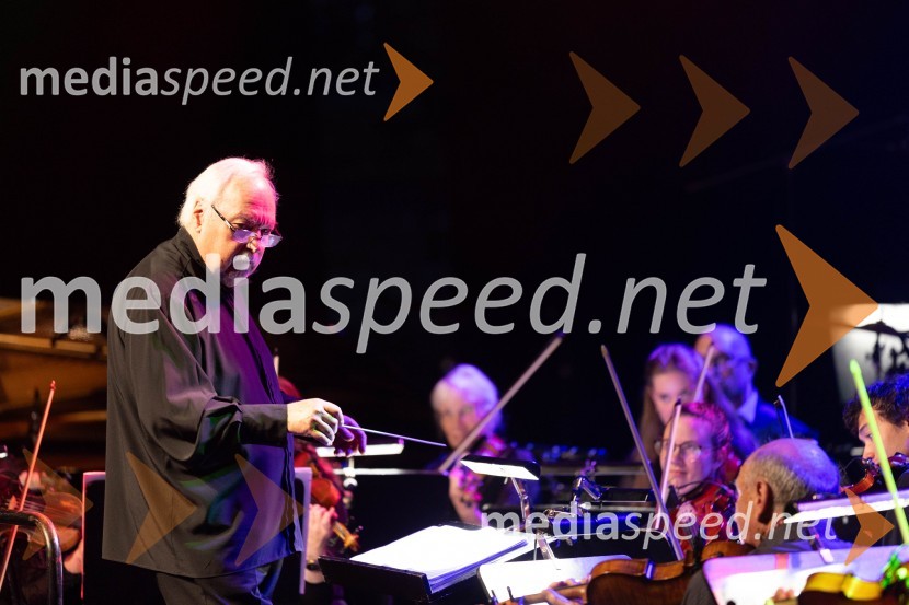  Franc Avsenek, dirigentVeliki dobrodelni koncert VILJEM JULIJAN