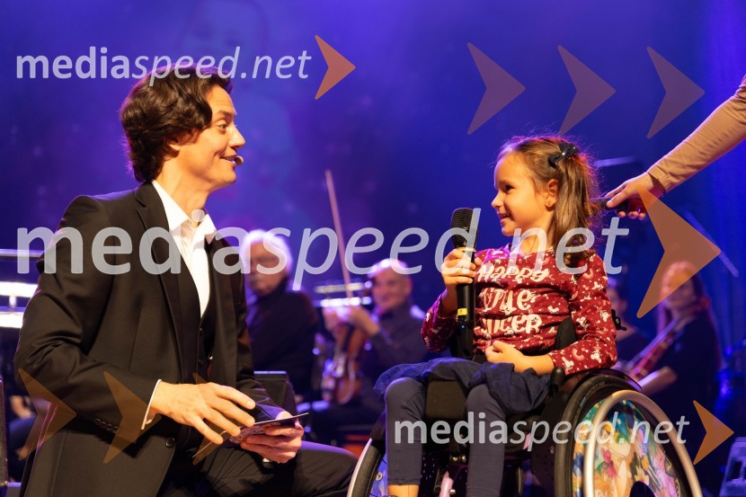  Domen Valič, igralec;  ... Veliki dobrodelni koncert VILJEM JULIJAN