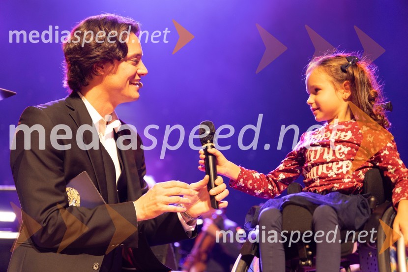  Domen Valič, igralec;  ... Veliki dobrodelni koncert VILJEM JULIJAN