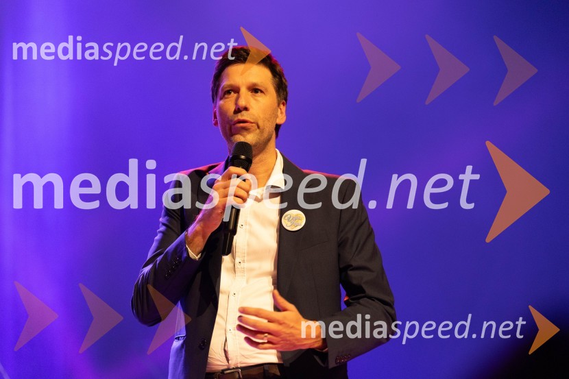 dr. Nejc  Jelen, vodja projekta Mi smo ZA STRPNOST!, podpredsednik, društvo EksenVeliki dobrodelni koncert VILJEM JULIJAN