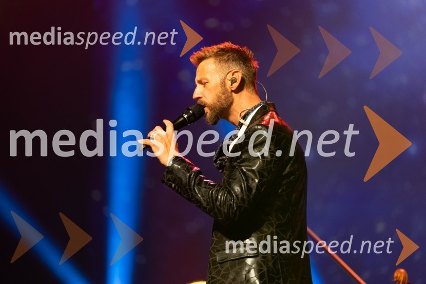  Gregor Bezenšek, glasbenik, Soulgreg artist, društvo Viljem Julijan, kandidat na predsedniških volitvah 2022Veliki dobrodelni koncert VILJEM JULIJAN