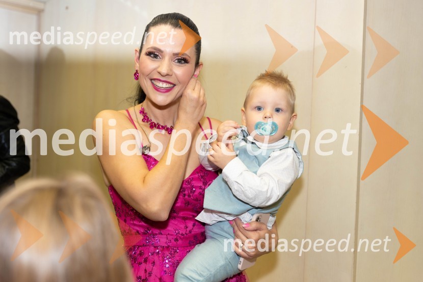  Nina  Bezenšek, društvo Viljem Julijan;  Julijan Valentin BezenšekVeliki dobrodelni koncert VILJEM JULIJAN