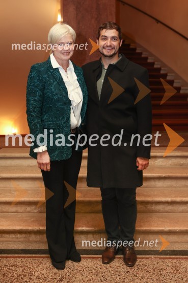  Alenka Slokar Bajc, profesorica petja;  ... Requiem, premiera