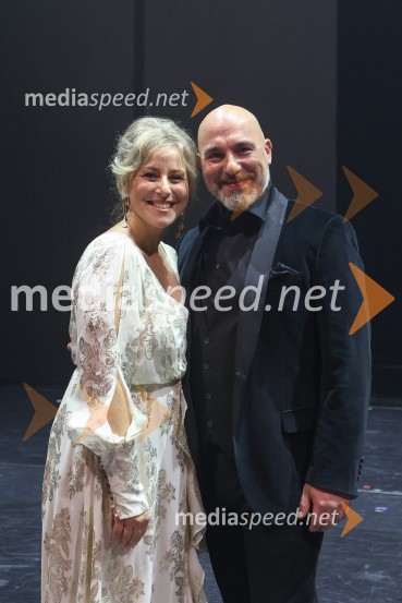  Martina  Zadro, operna pevka;  Jože Vidic, operni pevec, bariton, Slovenski oktetRequiem, premiera