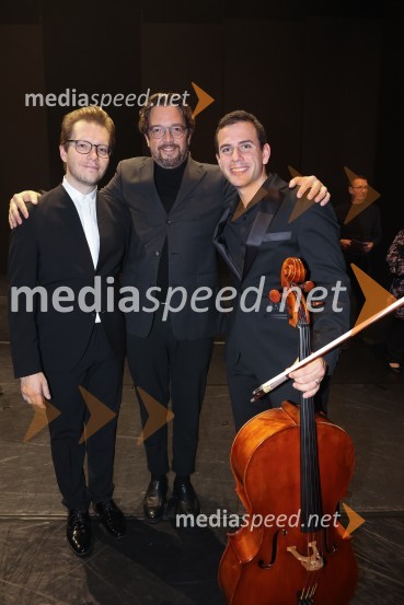  Ayrton Desimpelaere, belgijski dirigent;  Marko  Hribernik, dirigent, umetniški direktor opere;  Urban Marinko, violončelistRequiem, premiera