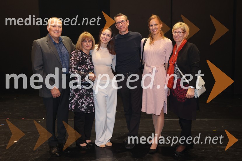  ... ;  ... ;  Mateja Železnik, baletna plesalka;  ... ;  ... ;  ... Requiem, premiera