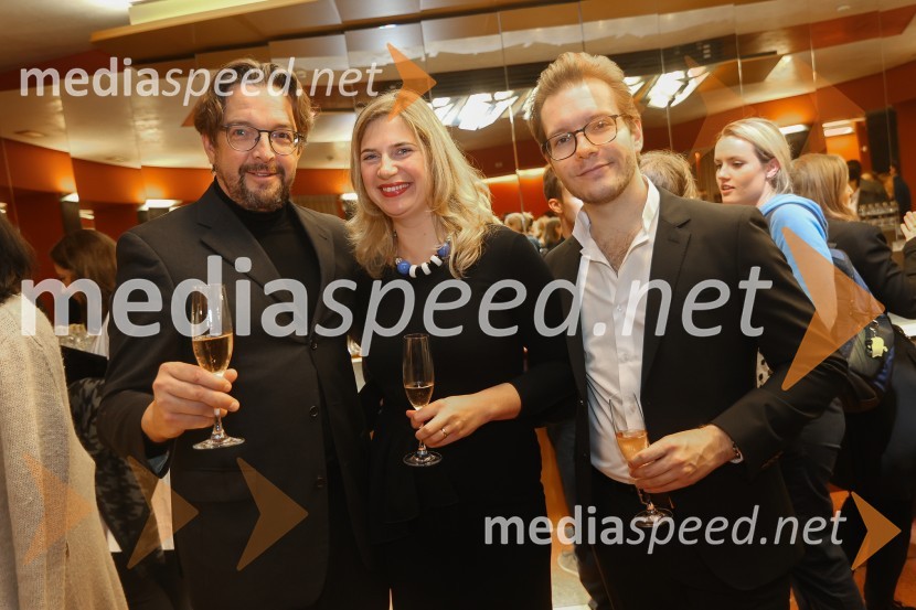  Marko  Hribernik, dirigent, umetniški direktor opere;  Barbara Čepirlo Čičigoj, odnosi z javnostjo Opera in Balet Ljubljana;  Ayrton Desimpelaere, belgijski dirigentRequiem, premiera