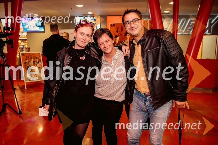  ... ;  Iza Strehar, dramatičarka in scenaristka;  ... Premiera filma Poslednji heroj v Cineplexx Novo mesto