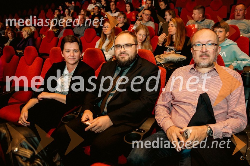  Iza Strehar, dramatičarka in scenaristka;  Žiga Virc, slovenski režiser;  Boštjan Virc, producent in scenarist, Studio VircPremiera filma Poslednji heroj v Cineplexx Novo mesto