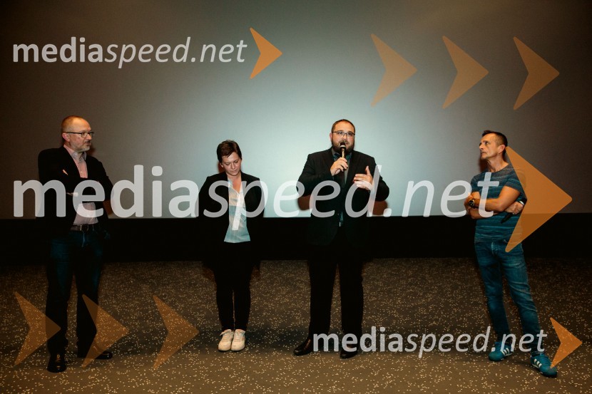  Boštjan Virc, producent in scenarist, Studio Virc;  Iza Strehar, dramatičarka in scenaristka;  Žiga Virc, slovenski režiser;  Damijan Vinter, voditeljPremiera filma Poslednji heroj v Cineplexx Novo mesto