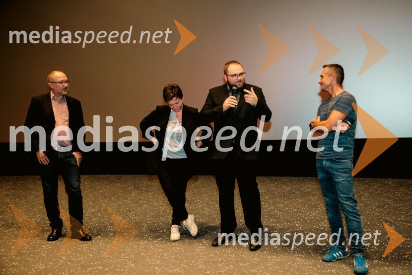  Boštjan Virc, producent in scenarist, Studio Virc;  Iza Strehar, dramatičarka in scenaristka;  Žiga Virc, slovenski režiser;  Damijan Vinter, voditeljPremiera filma Poslednji heroj v Cineplexx Novo mesto