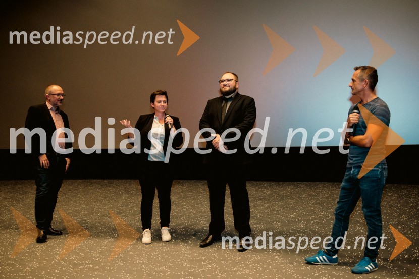 Boštjan Virc, producent in scenarist, Studio Virc;  Iza Strehar, dramatičarka in scenaristka;  Žiga Virc, slovenski režiser;  Damijan Vinter, voditeljPremiera filma Poslednji heroj v Cineplexx Novo mesto