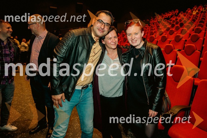  ... ;  Iza Strehar, dramatičarka in scenaristka;  ... Premiera filma Poslednji heroj v Cineplexx Novo mesto