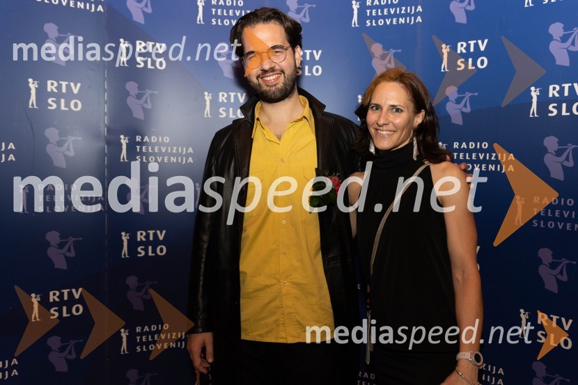  Tomaž Hostnik, glasbenik;  Alma KuželFestival slovenskega šansona 2023