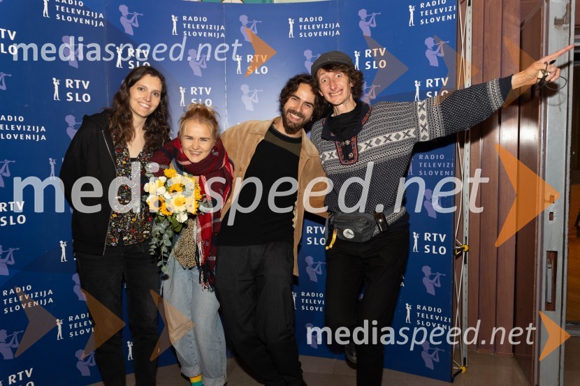  ... ;  Laura Krajnc, igralka, pevka;  Sven Horvat, glasbenik;  ... Festival slovenskega šansona 2023