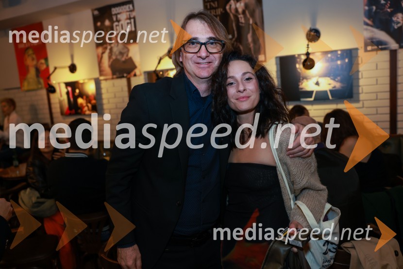  Aleksandar  Popovski, režiser, umetniški direktor Drame SNG Maribor;  ... Potujoče gledališče Šopalović, drama beograjskega JDP