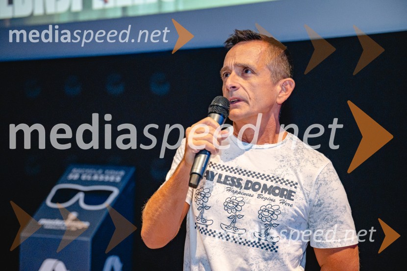  Damjan Vinter, voditeljPremiera filma Poslednji heroj s filmsko ekipo v Mariboxu