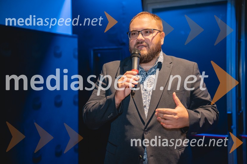  Žiga Virc, slovenski režiserPremiera filma Poslednji heroj s filmsko ekipo v Mariboxu