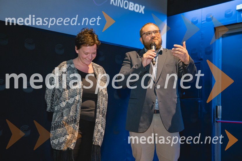  Iza Strehar, dramatičarka in scenaristka;  Žiga Virc, slovenski režiserPremiera filma Poslednji heroj s filmsko ekipo v Mariboxu