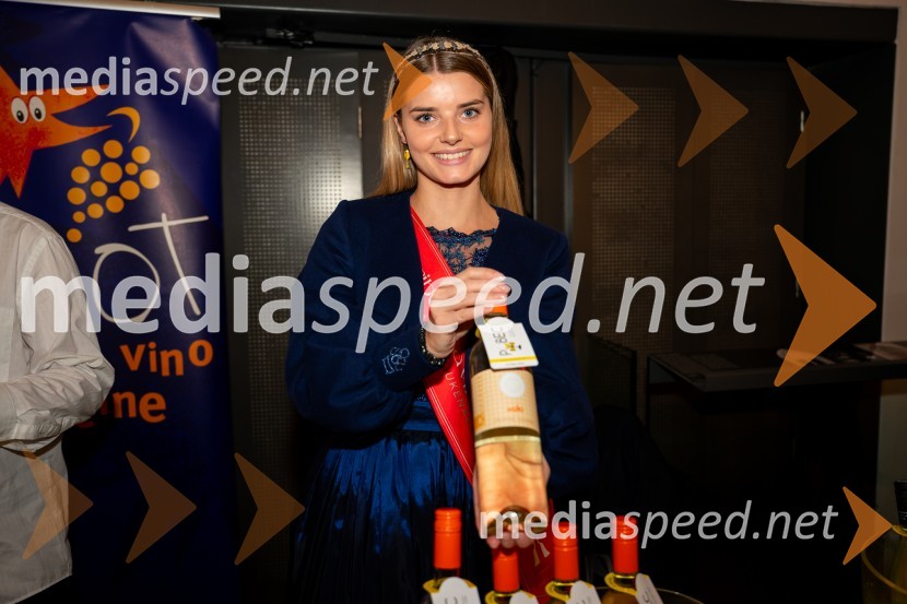  Maruša Mukenauer, Mariborska vinska kraljica 20238. salon štajerskih mladih vin Pubec 2023 v Mariboru
