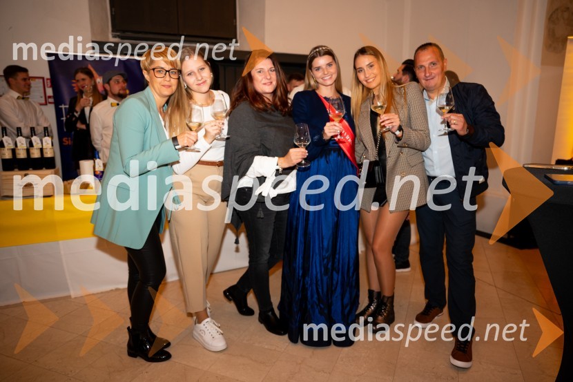  ... ;  ... ;  ... ;  Maruša Mukenauer, Mariborska vinska kraljica 2023;  ... ;  ... 8. salon štajerskih mladih vin Pubec 2023 v Mariboru