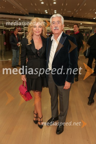  Darja Kuhar Kotnik, soustanoviteljica in podpredsednica Društva za zdravje naroda;  Rajko Kotnik, poslovni direktor Cankarjevega doma, dosedanji predsednik Lions kluba Ljubljana RožnikRade Šerbedžija: Eto pjesma, koncert v Cankarjevem domu