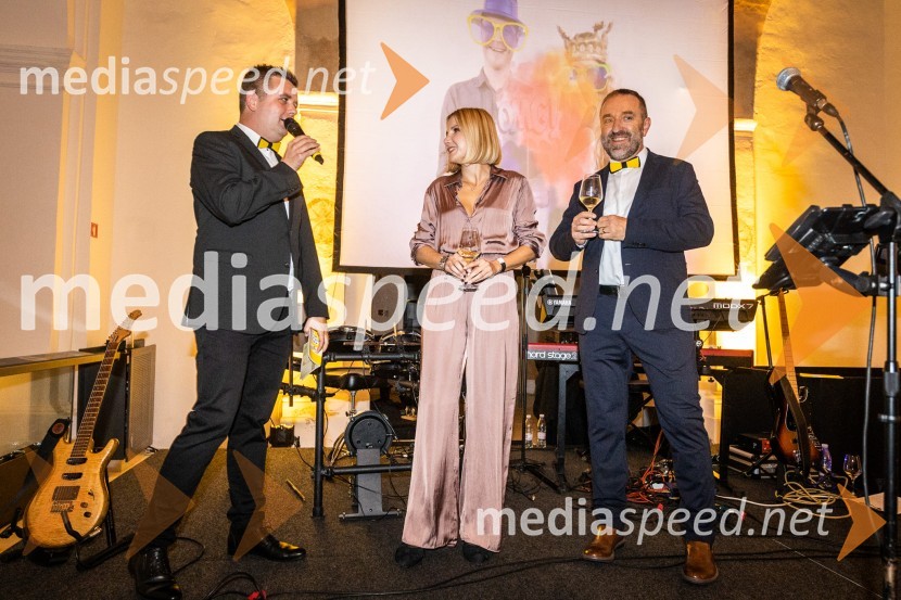  Robert Levstek,  odgovorni urednik Radia Maribor, moderator prireditev;  Natalija Cvetko, Mediaspeed d.o.o.;  Borut  Cvetko, kreativni direktor, Mediaspeed d.o.o.8. salon štajerskih mladih vin Pubec 2023 v Mariboru
