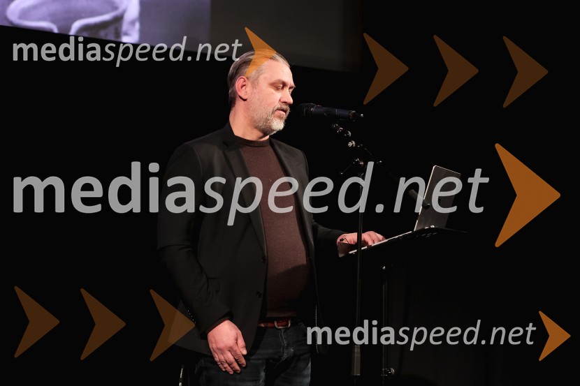  Klemen Dvornik, filmski in televizijski režiser ter predsednik NS DSRPodelitev nagrade bert 2023